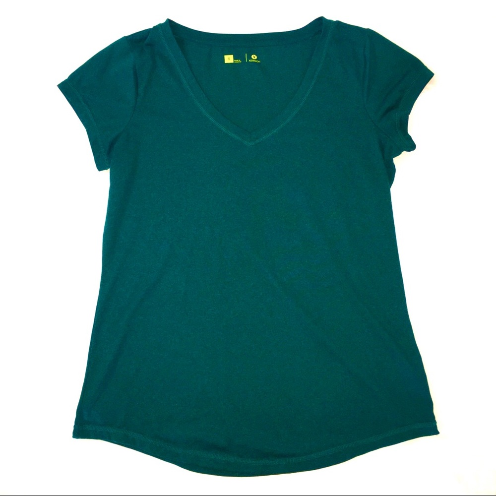 ✅3/$15 Xersion Active V-Neck Tee Size Small